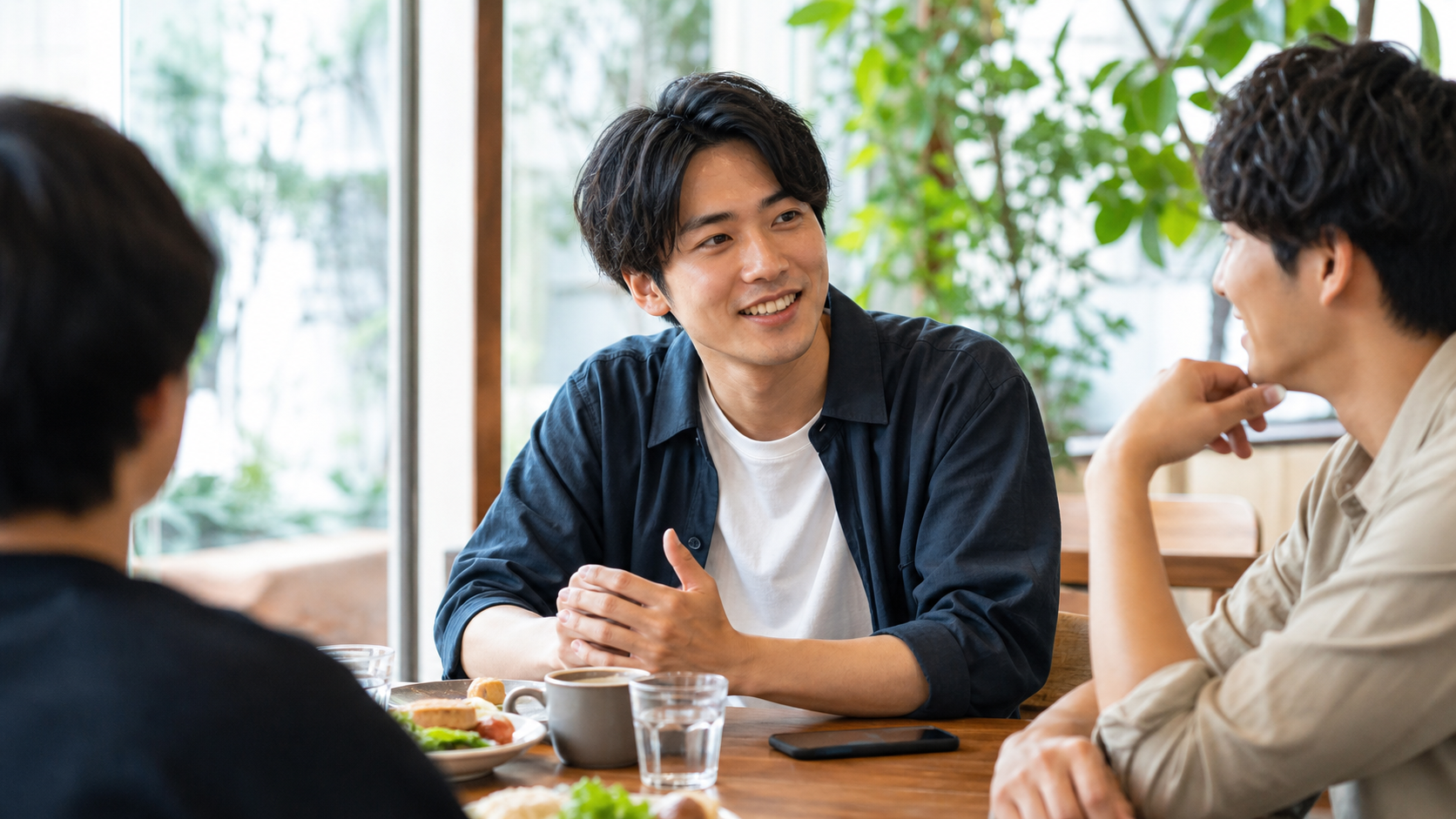 自然体で会話を楽しむリア充男子の特徴のイメージ