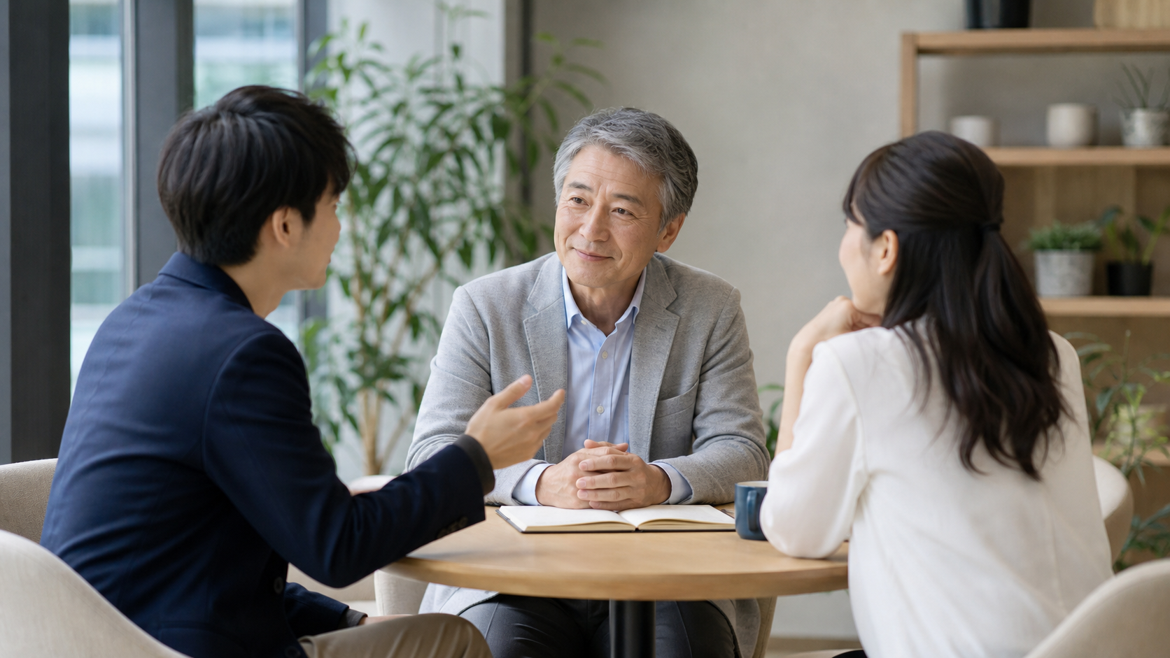 リア充な先輩の特徴と接し方を職場で学ぶイメージ