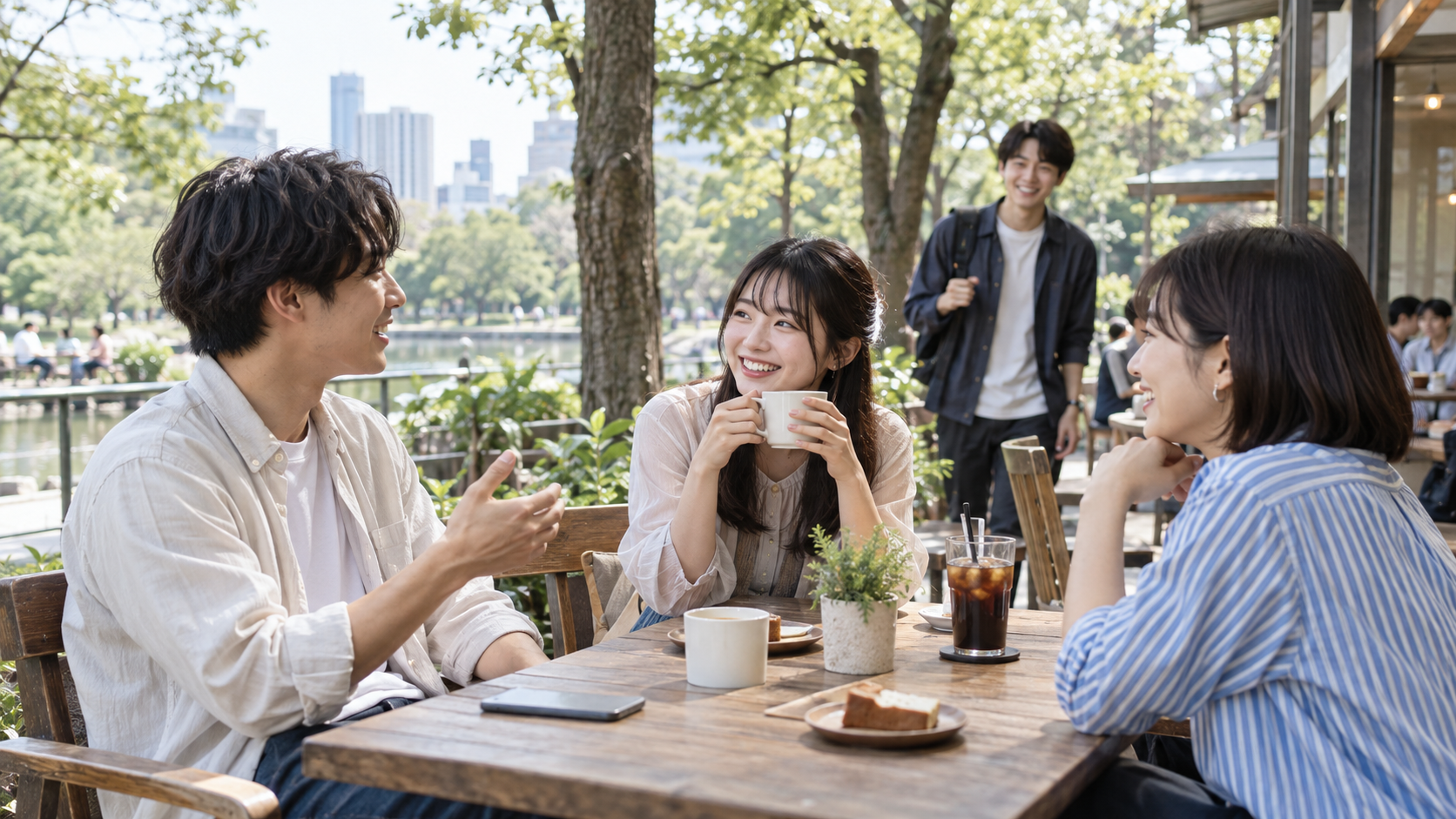 友人とカフェや公園で自然に交流するリア充あるあるの場面